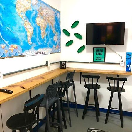 Vilarejo Hostel Pinheiros Guest House ساو باولو المظهر الخارجي الصورة